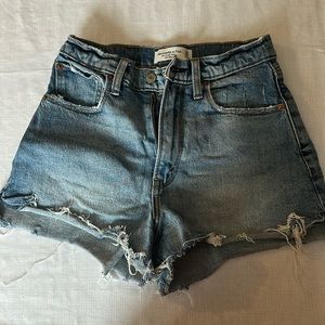 Abercrombie curve love shorts